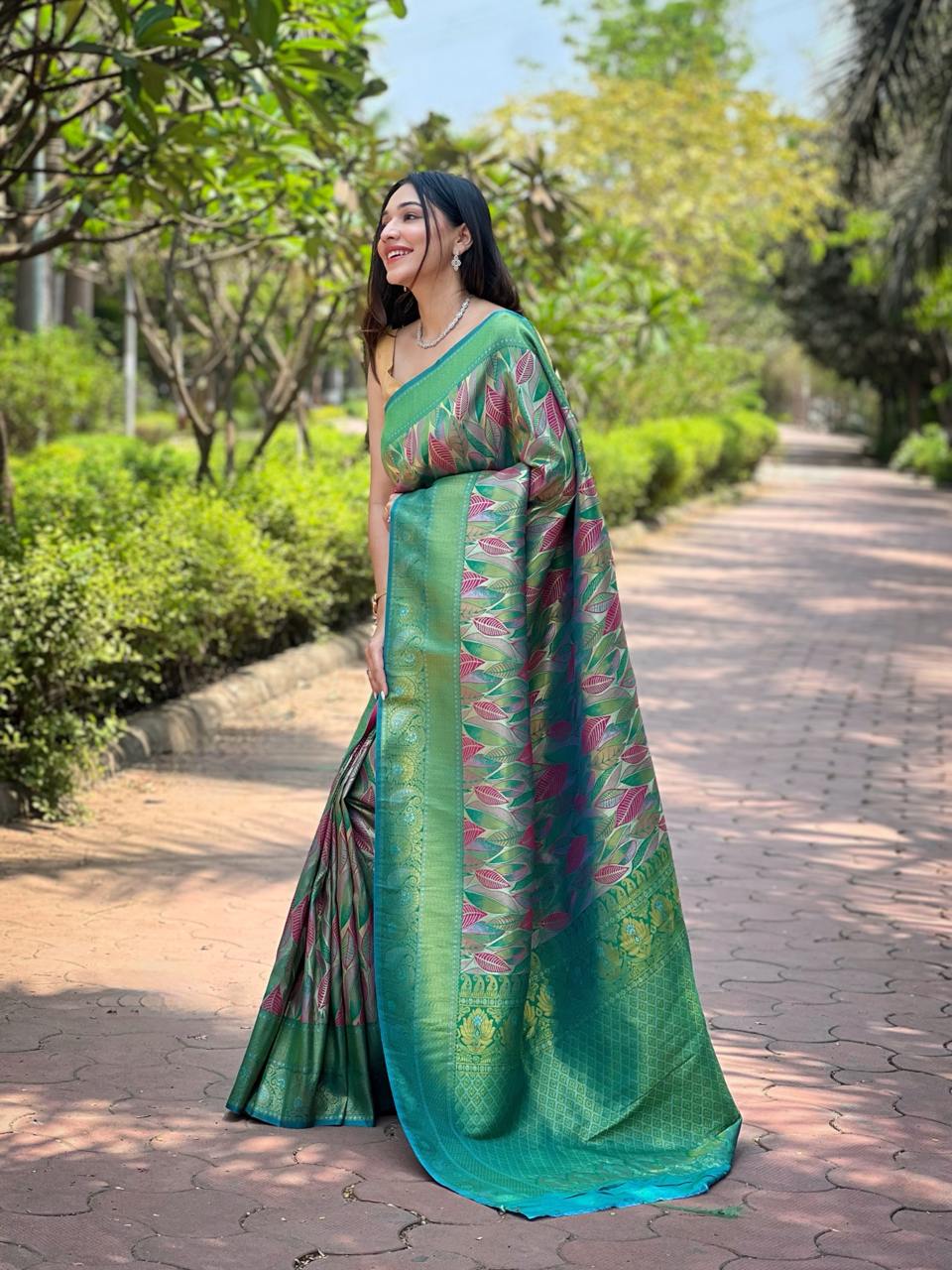 Women's Luxurious Pista Green & Pink Art Silk Saree with Intricate Leaf Weave & Broad Zari Border – Ideal for Festive & Wedding Occasions - Image 2